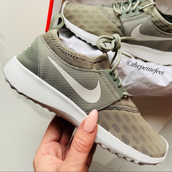 nike women's juvenate running shoe